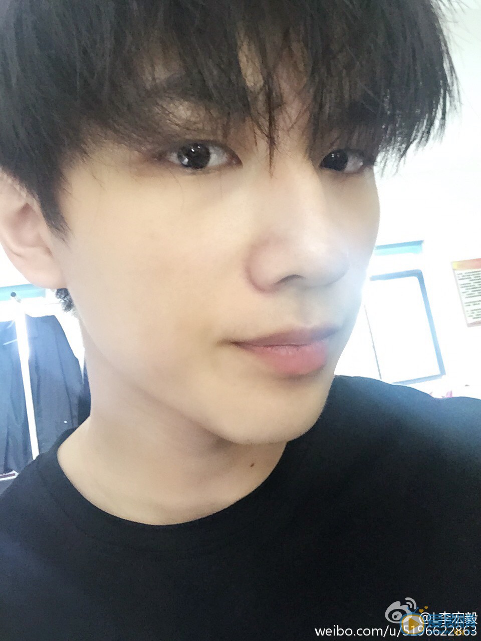 李宏毅生活照 李宏毅高清写真_李宏毅高清剧照