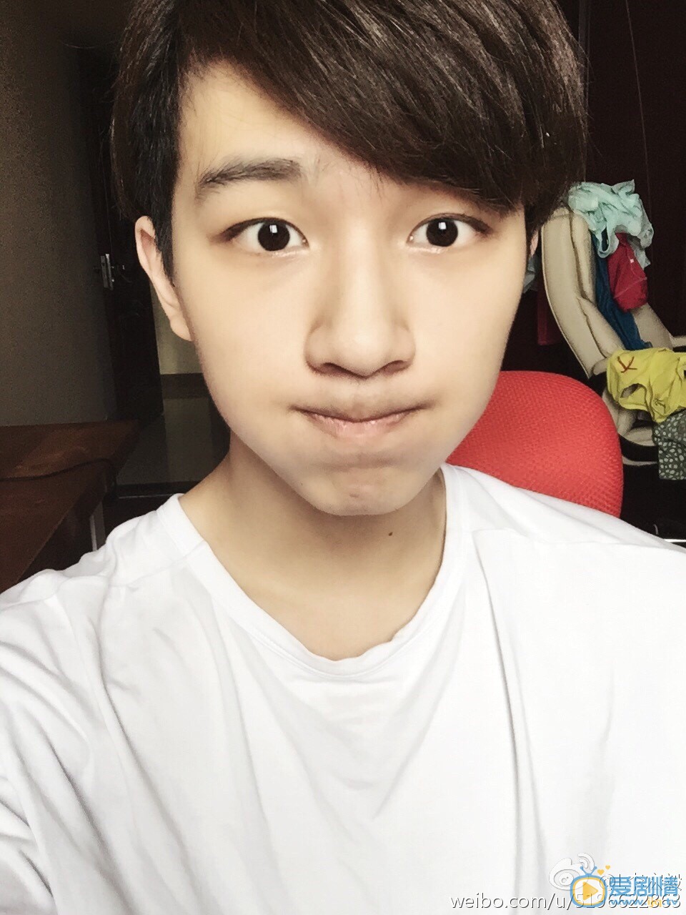李宏毅生活照 李宏毅高清写真_李宏毅高清剧照