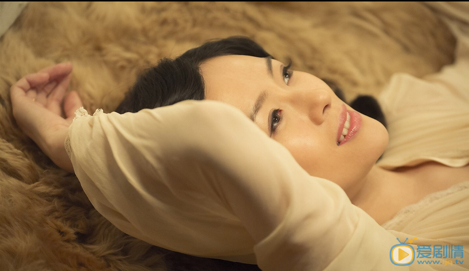 罗曼蒂克消亡史主演齐发剧照  章子怡霍思燕旗袍美艳