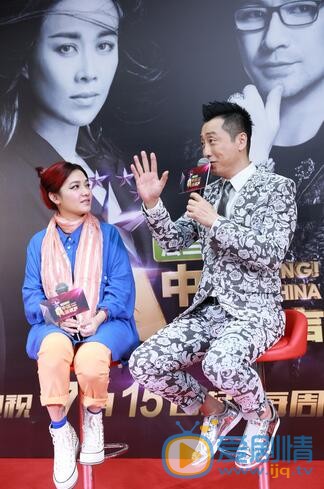 中国新歌声哈林导师的助阵嘉宾是谁？
