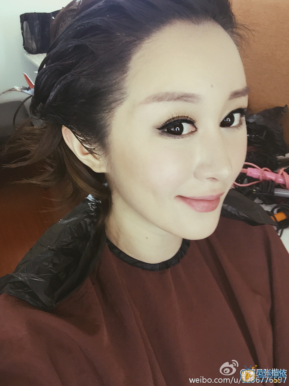 张楷依可爱自拍照 张楷依高清写真_张楷依高清剧照