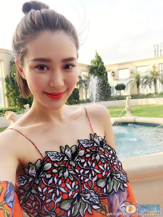 胡然个人自拍照 胡然高清写真_胡然高清剧照