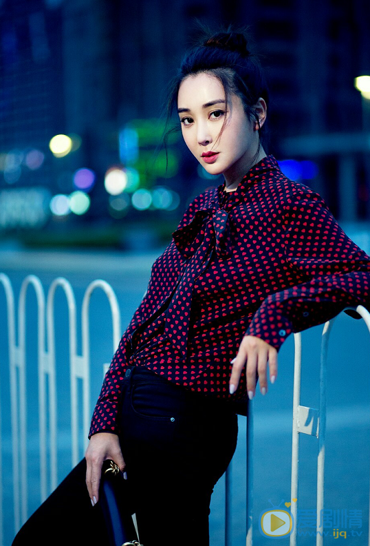 杜若溪街拍 杜若溪高清写真_杜若溪高清剧照