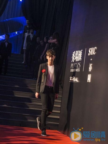 邢昭林活动照 邢昭林高清写真_邢昭林高清剧照