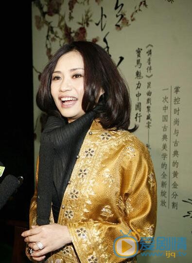 我们来了中高级定制服装设计师郭培是谁？她真的与徐娇不和吗？