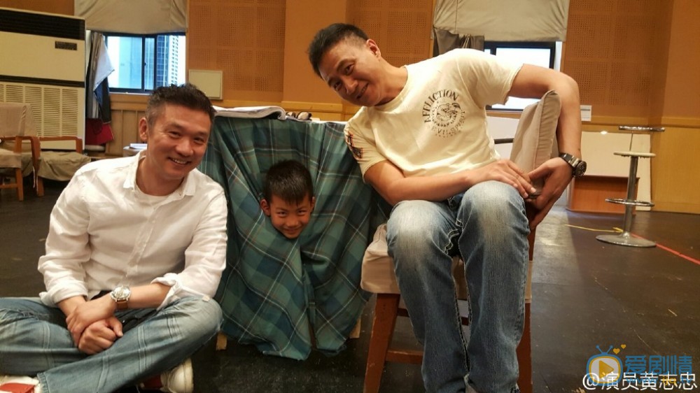 黄志忠行走的艺术生活 黄志忠高清写真_黄志忠高清剧照