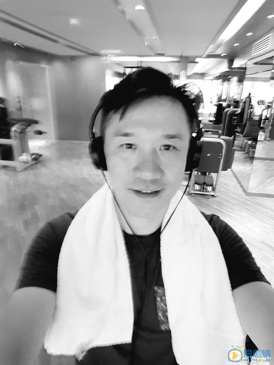 黄志忠行走的艺术生活 黄志忠高清写真_黄志忠高清剧照