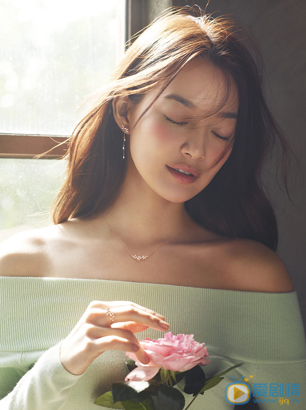 申敏儿恬静写真 申敏儿高清写真_申敏儿高清剧照