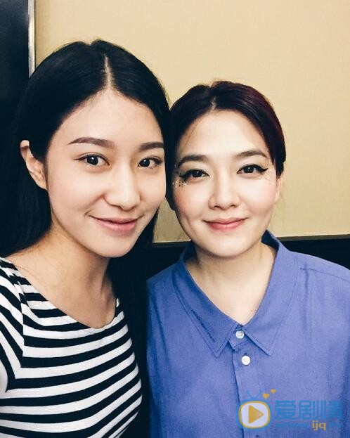 吴映香《中国新歌声》合照 吴映香高清写真_吴映香高清剧照