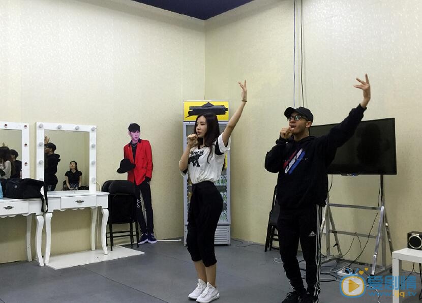 刘美麟活动照 刘美麟高清写真_刘美麟高清剧照
