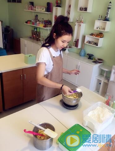 刘美麟生活照 刘美麟高清写真_刘美麟高清剧照