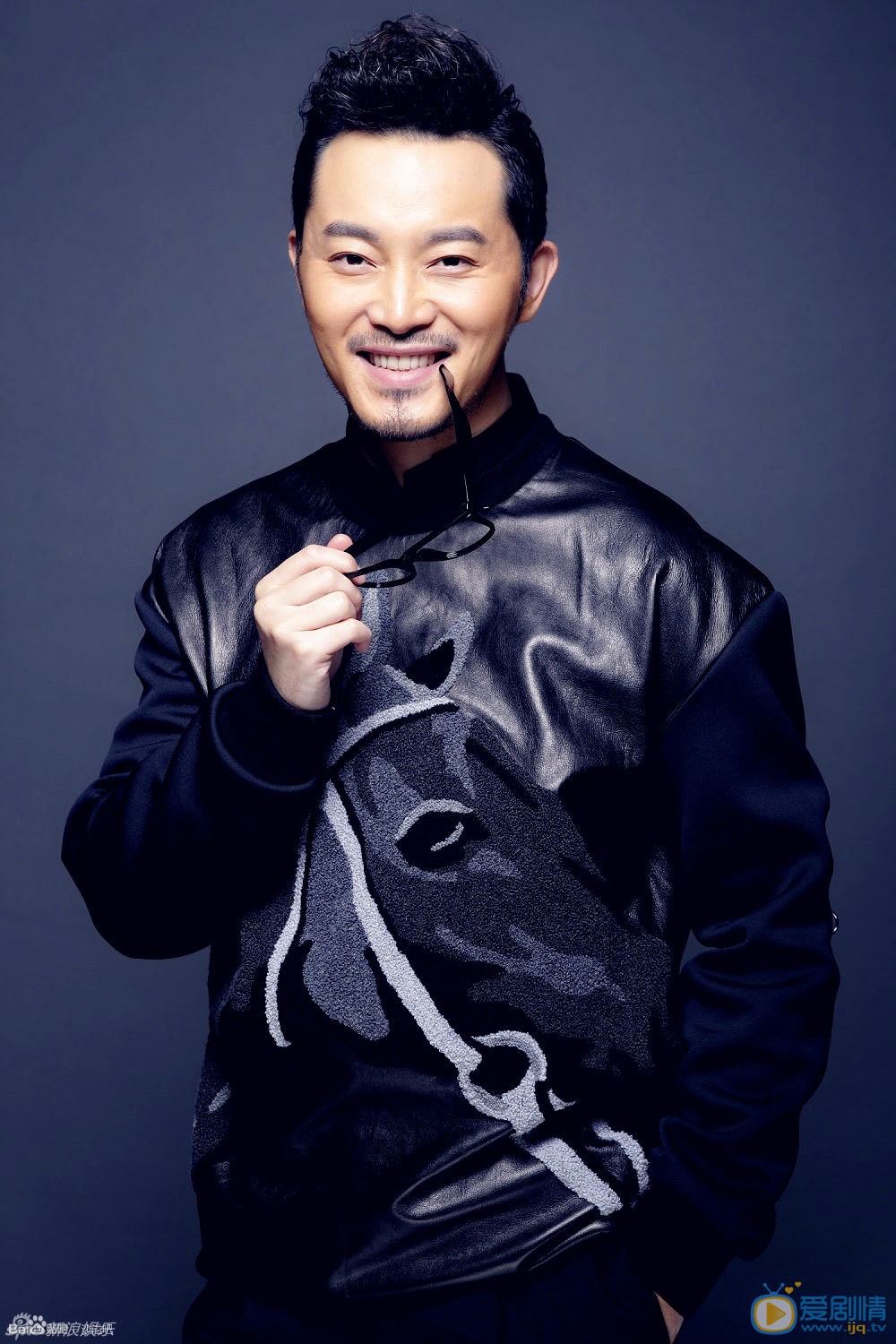 沙溢冬日黑白写真 沙溢高清写真_沙溢高清剧照