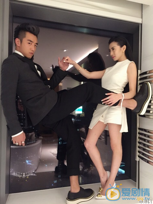 郑恺郑恺女友程晓玥 郑恺高清写真_郑恺高清剧照