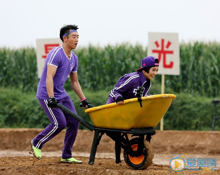 郑恺《奔跑吧兄弟》节目照 郑恺高清写真_郑恺高清剧照