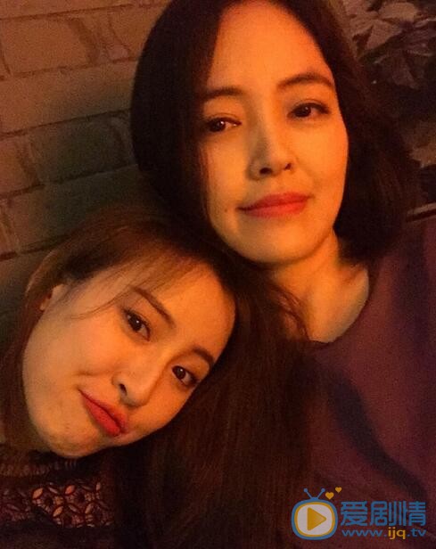 刘雪婧与母亲美照 刘雪婧个人资料介绍