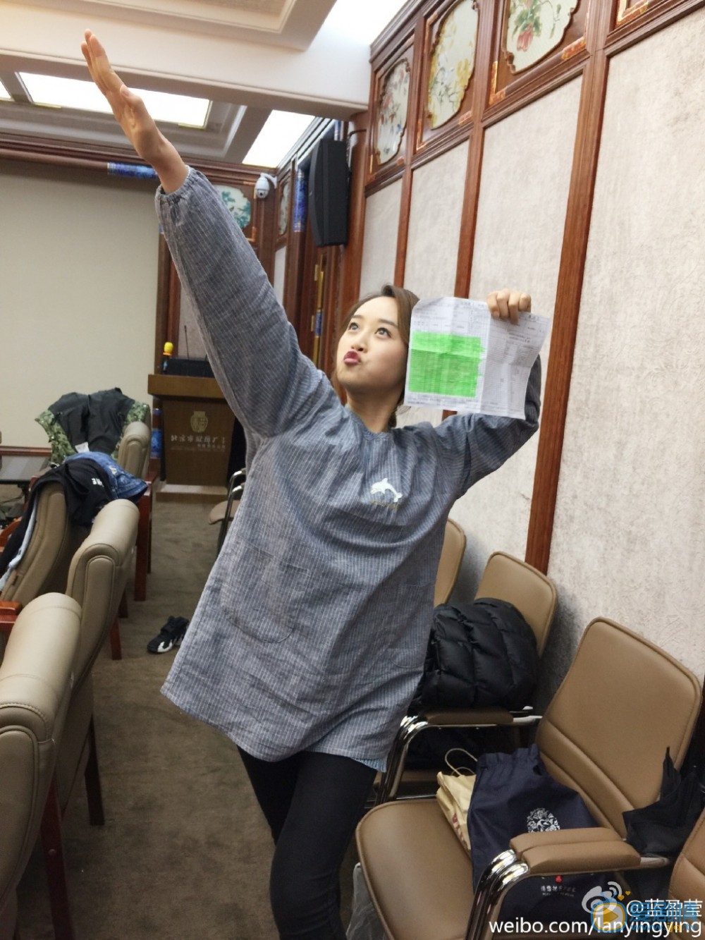 蓝盈莹卖萌照 蓝盈莹高清写真_蓝盈莹高清剧照
