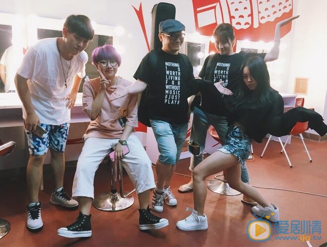 万妮达中国新歌声照 万妮达高清写真_万妮达高清剧照