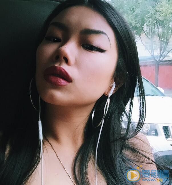 万妮达生活照 万妮达高清写真_万妮达高清剧照