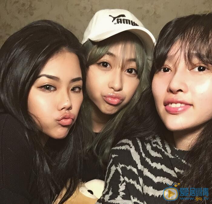 万妮达生活照 万妮达高清写真_万妮达高清剧照