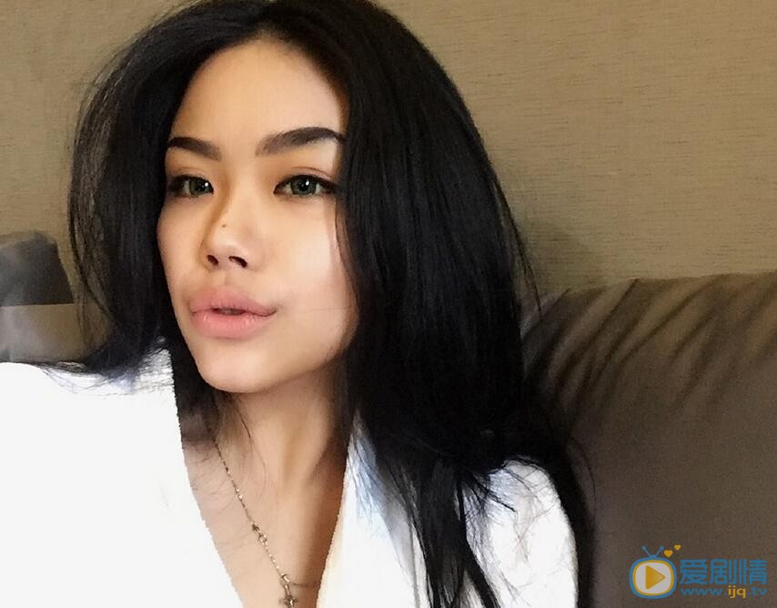 万妮达生活照 万妮达高清写真_万妮达高清剧照