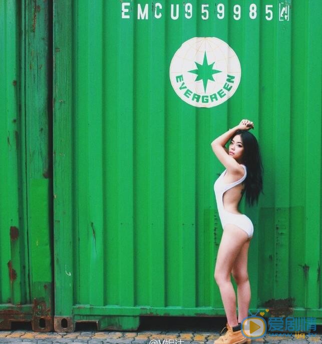 万妮达写真 万妮达高清写真_万妮达高清剧照