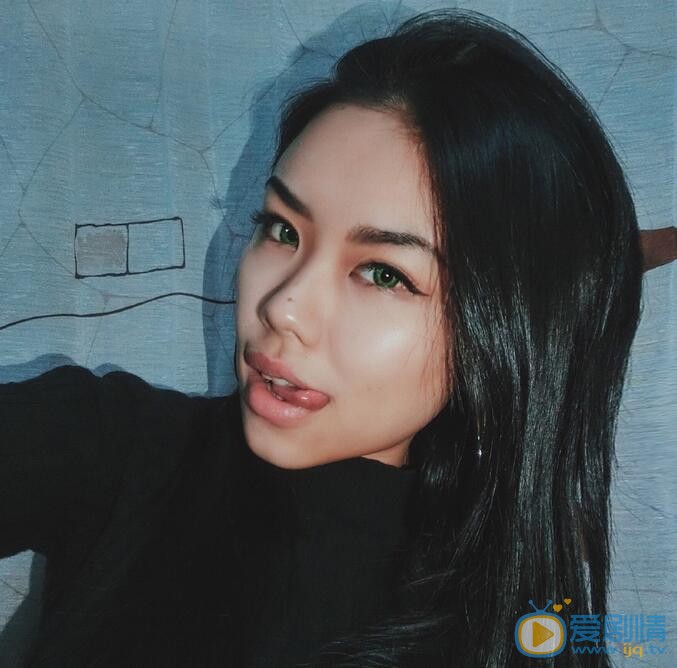万妮达生活照 万妮达高清写真_万妮达高清剧照