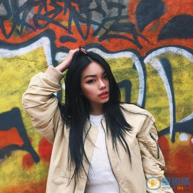 万妮达生活照 万妮达高清写真_万妮达高清剧照