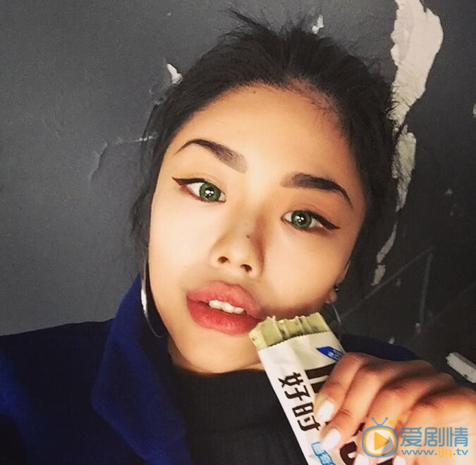 万妮达生活照 万妮达高清写真_万妮达高清剧照