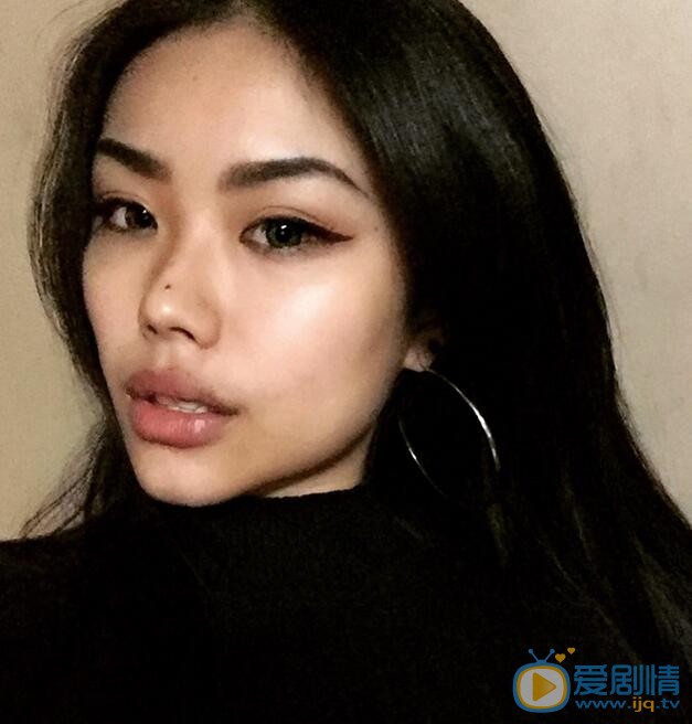 万妮达生活照 万妮达高清写真_万妮达高清剧照