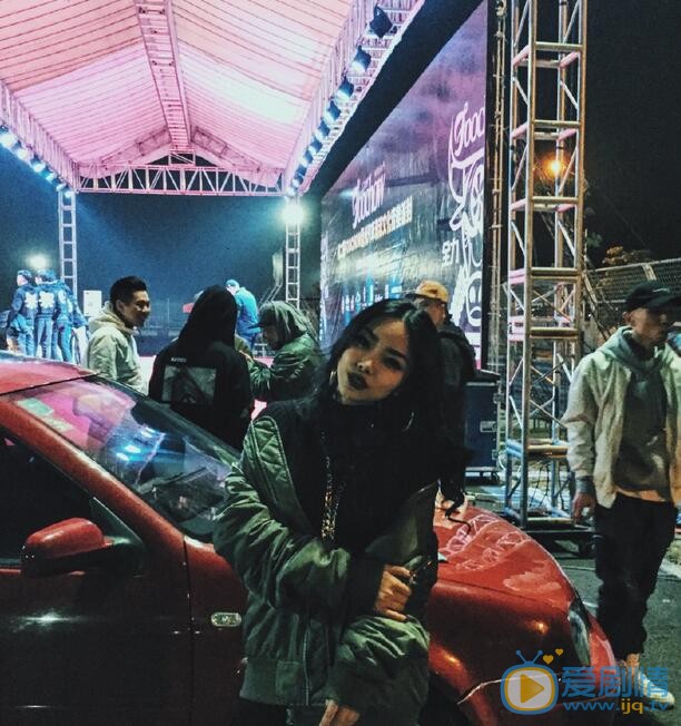 万妮达生活照 万妮达高清写真_万妮达高清剧照