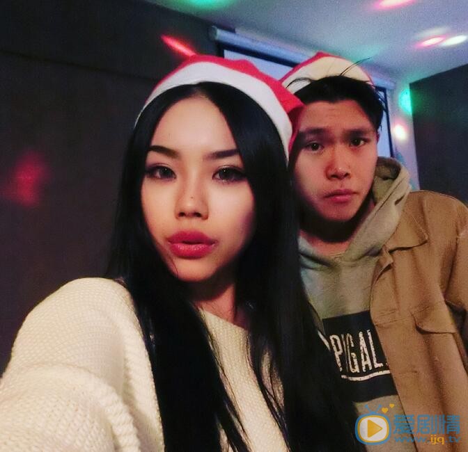 万妮达生活照 万妮达高清写真_万妮达高清剧照