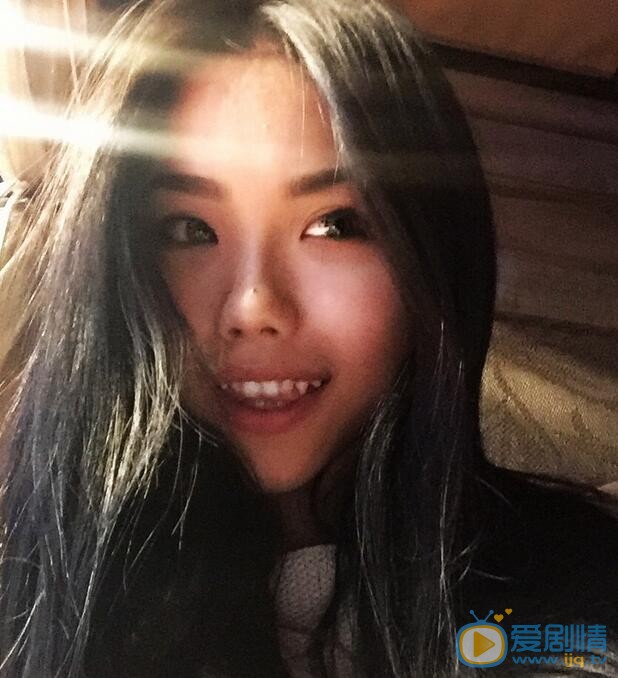 万妮达生活照 万妮达高清写真_万妮达高清剧照