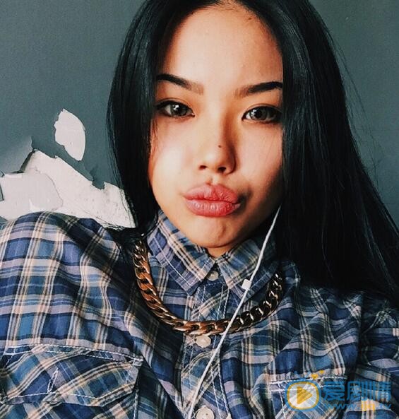 万妮达生活照 万妮达高清写真_万妮达高清剧照