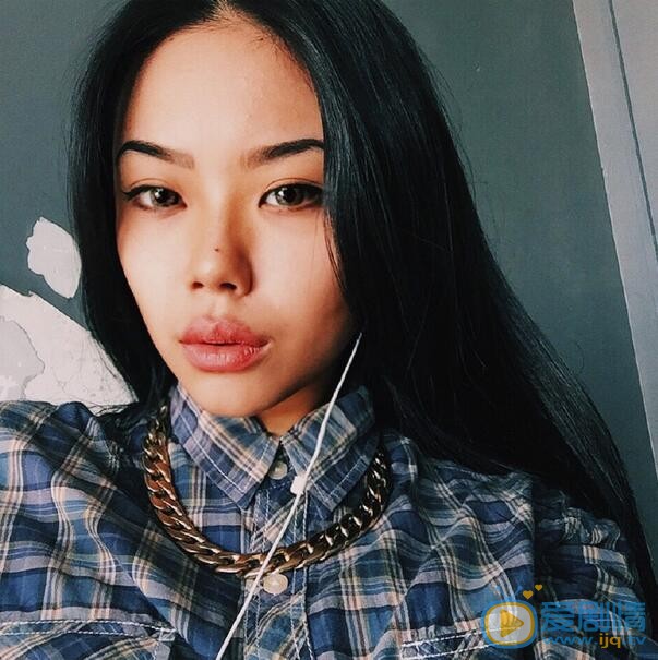 万妮达生活照 万妮达高清写真_万妮达高清剧照