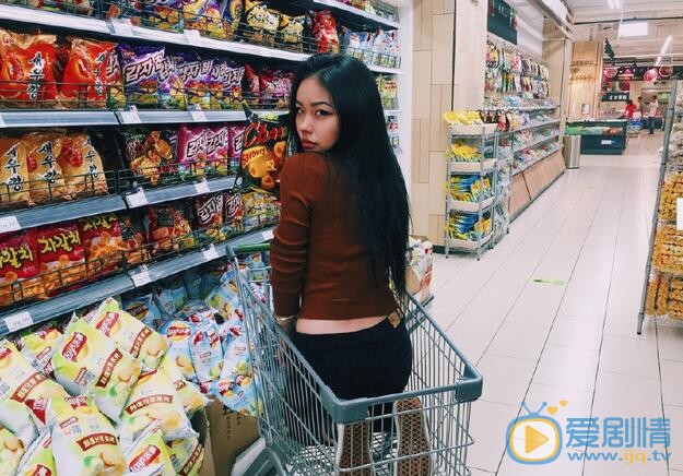 万妮达生活照 万妮达高清写真_万妮达高清剧照