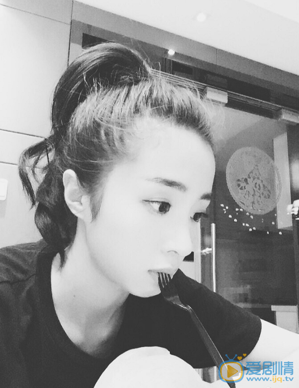 胡冰卿生活照 胡冰卿高清写真_胡冰卿高清剧照