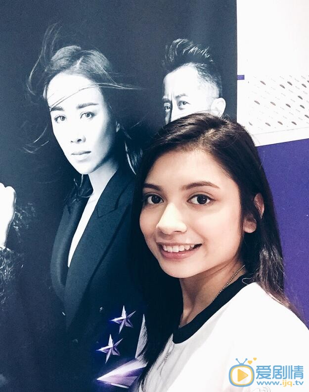 李佩玲中国新歌声照 李佩玲高清写真_李佩玲高清剧照