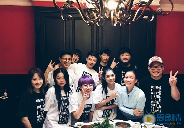 李佩玲中国新歌声照 李佩玲高清写真_李佩玲高清剧照