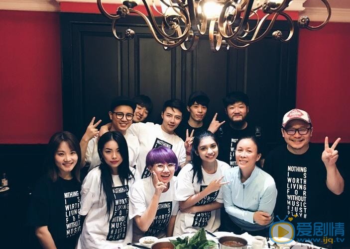 李佩玲中国新歌声照 李佩玲高清写真_李佩玲高清剧照