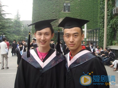 王龙华青涩学生时代 王龙华高清写真_王龙华高清剧照