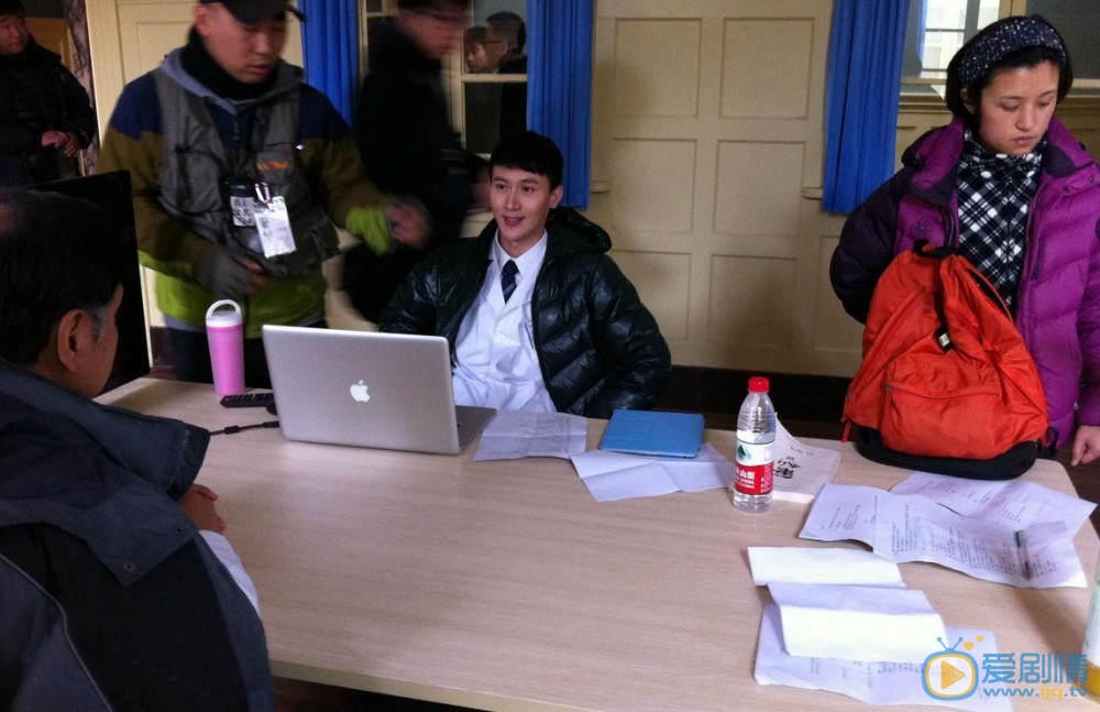 王龙华片场照 王龙华高清写真_王龙华高清剧照