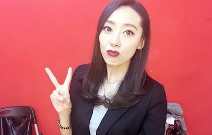 笑傲江湖3宋丹丹为什么会收&ldquo;女神经&rdquo;鄂博为徒弟？鄂博个人资料介绍