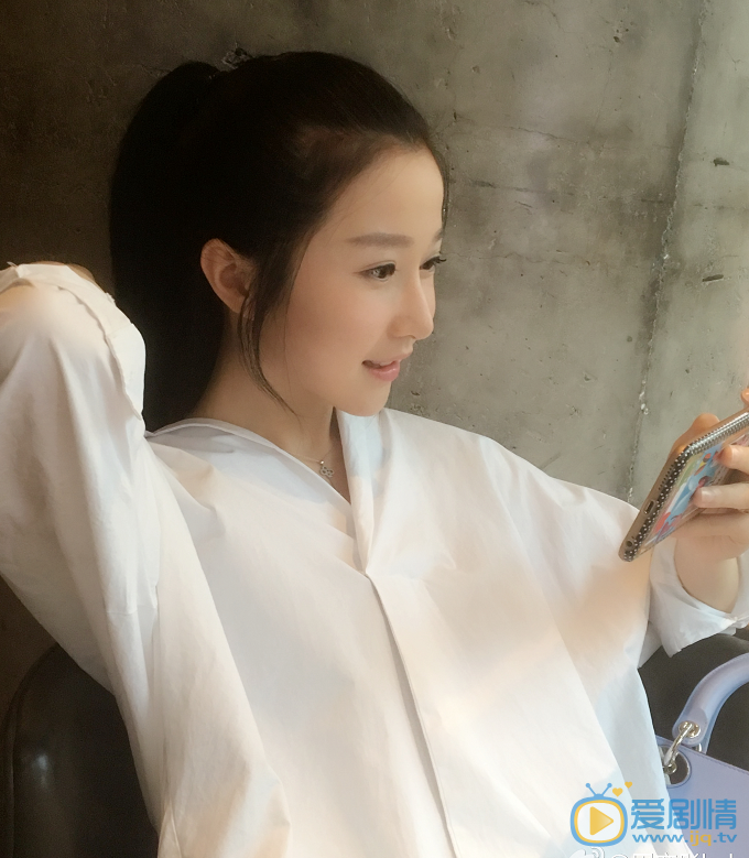 周奕彤生活照 周奕彤高清写真_周奕彤高清剧照