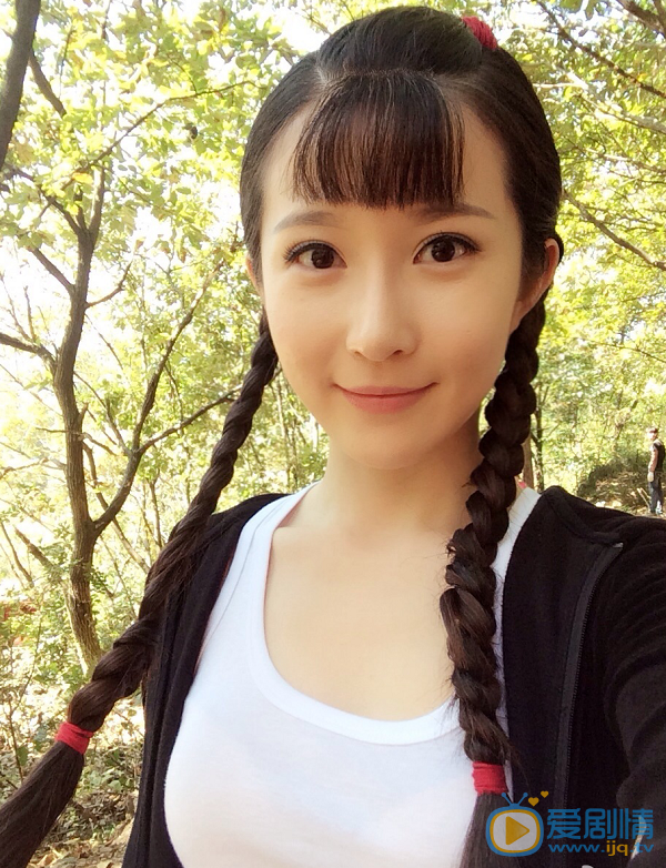 周奕彤生活照 周奕彤高清写真_周奕彤高清剧照