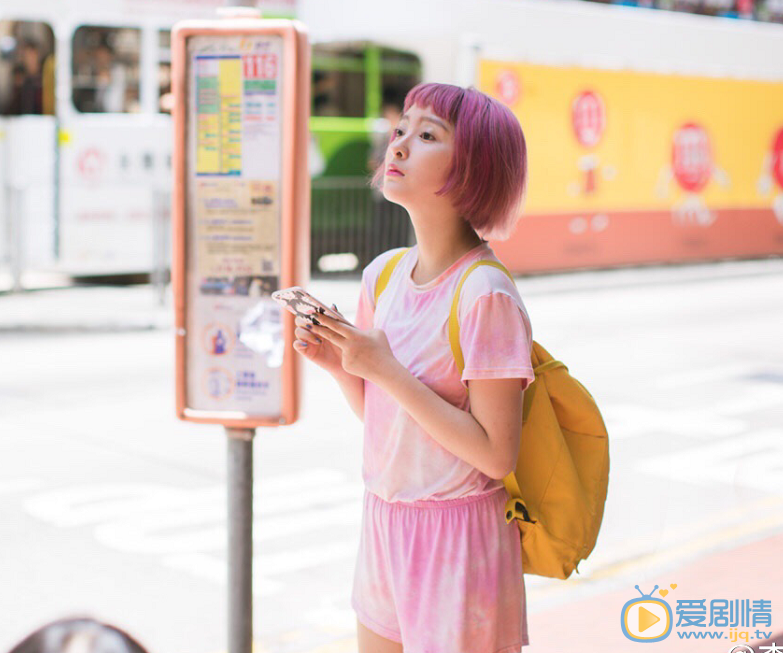 李心博街拍照 李心博高清写真_李心博高清剧照