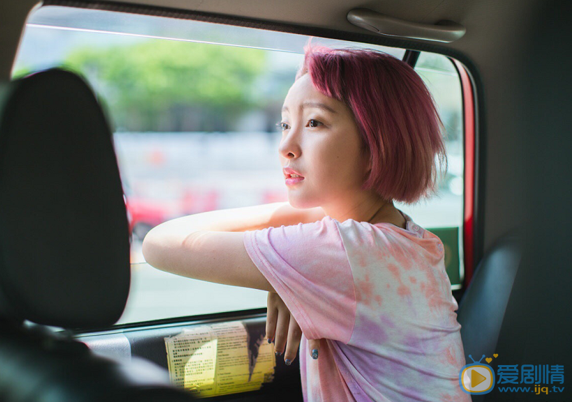 李心博街拍照 李心博高清写真_李心博高清剧照