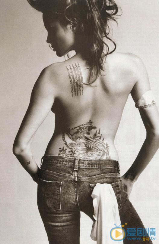 安吉丽娜·朱莉半裸写真 安吉丽娜·朱莉高清写真_安吉丽娜·朱莉高清剧照