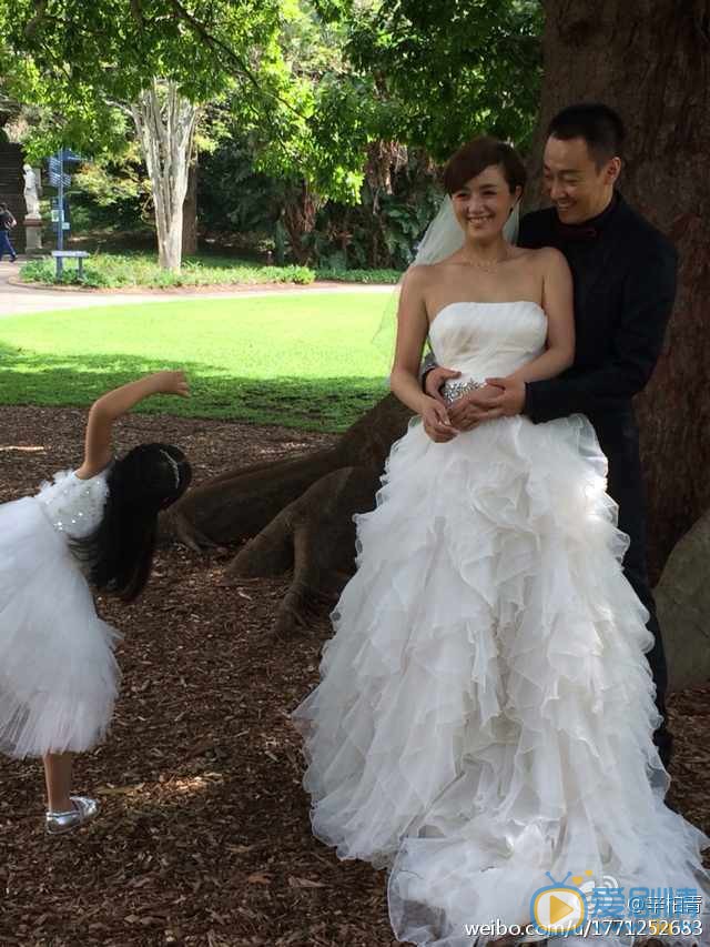 辛柏青结婚照 辛柏青高清写真_辛柏青高清剧照