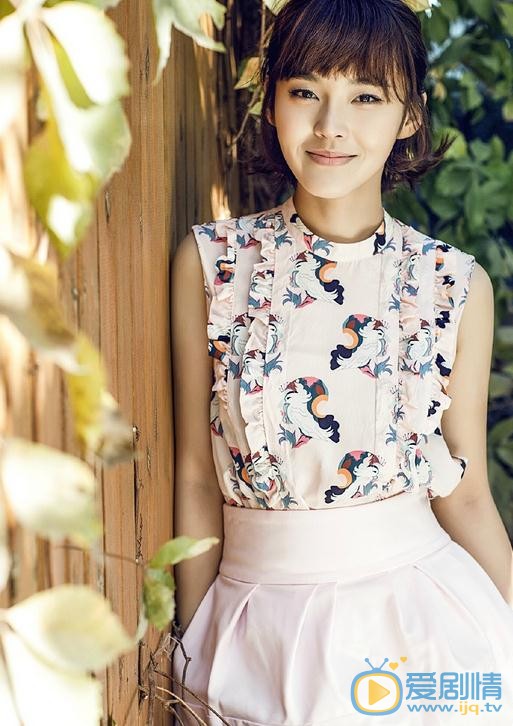 张佳宁街拍照 张佳宁高清写真_张佳宁高清剧照