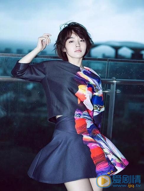 张佳宁街拍照 张佳宁高清写真_张佳宁高清剧照